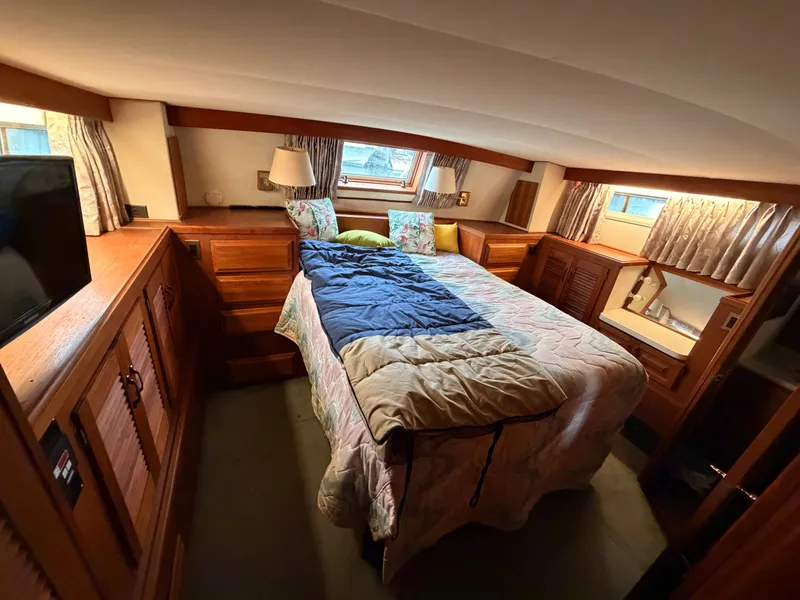 Slide: The Image of Viking Dbl Cabin Motor Yacht 1987 - 74