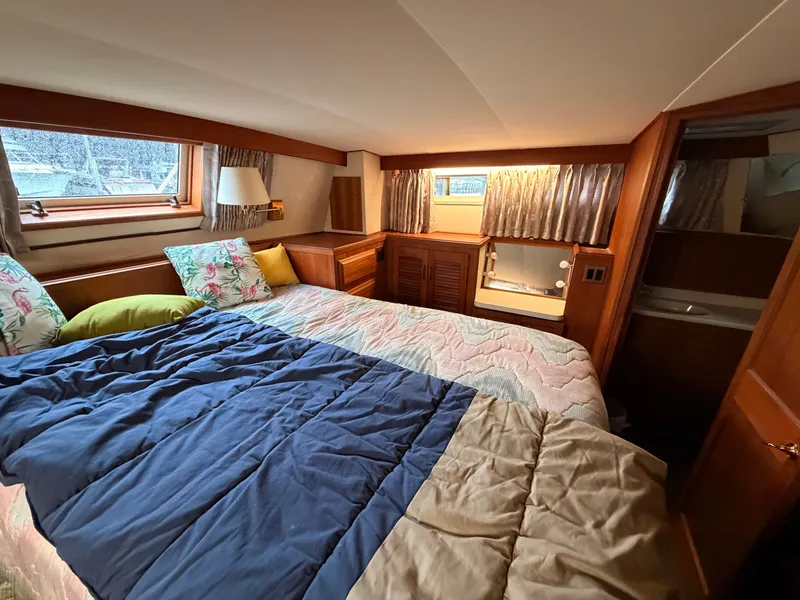 Slide: The Image of Viking Dbl Cabin Motor Yacht 1987 - 75