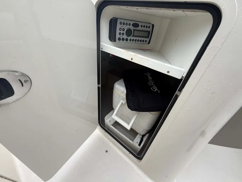 Slide: The Image of Storage compartment in 2006 Sea Ray 200 SD boat. - 6