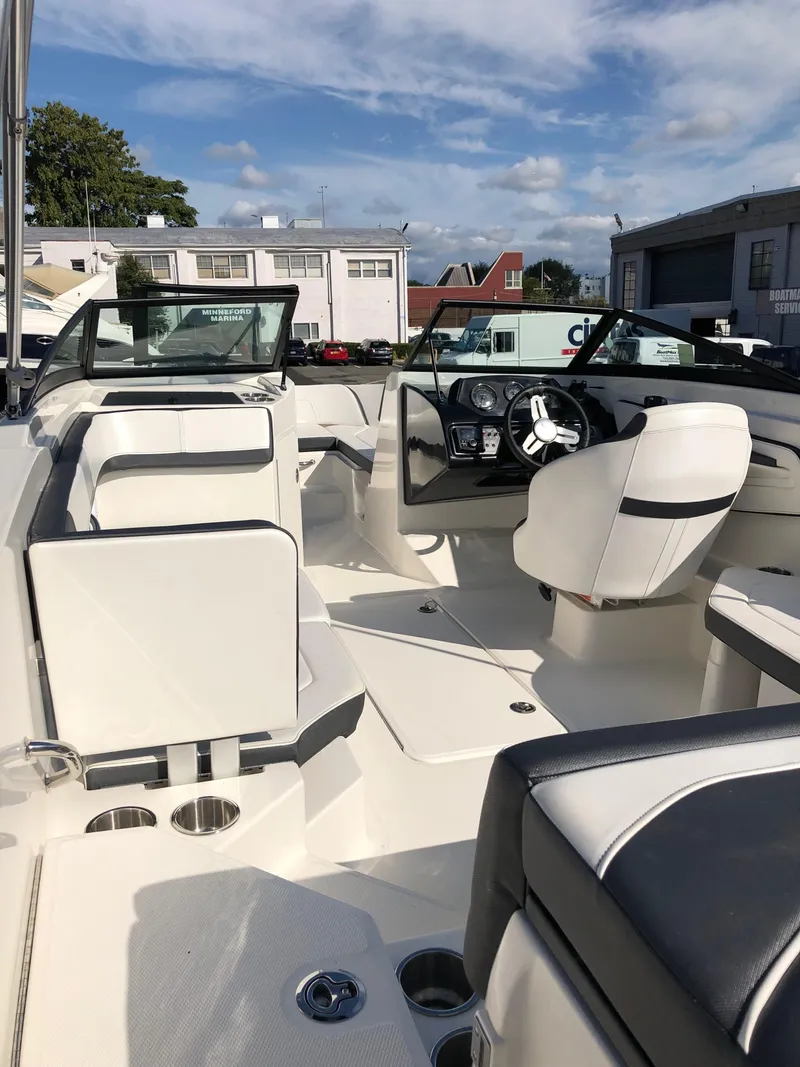 Slide: The Image of Interior of a 2017 Sea Ray 21 SPX boat, modern design. - 11