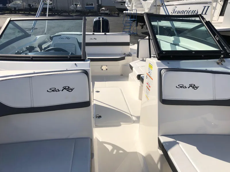 Slide: The Image of Interior of a 2017 Sea Ray 21 SPX boat with seating. - 16