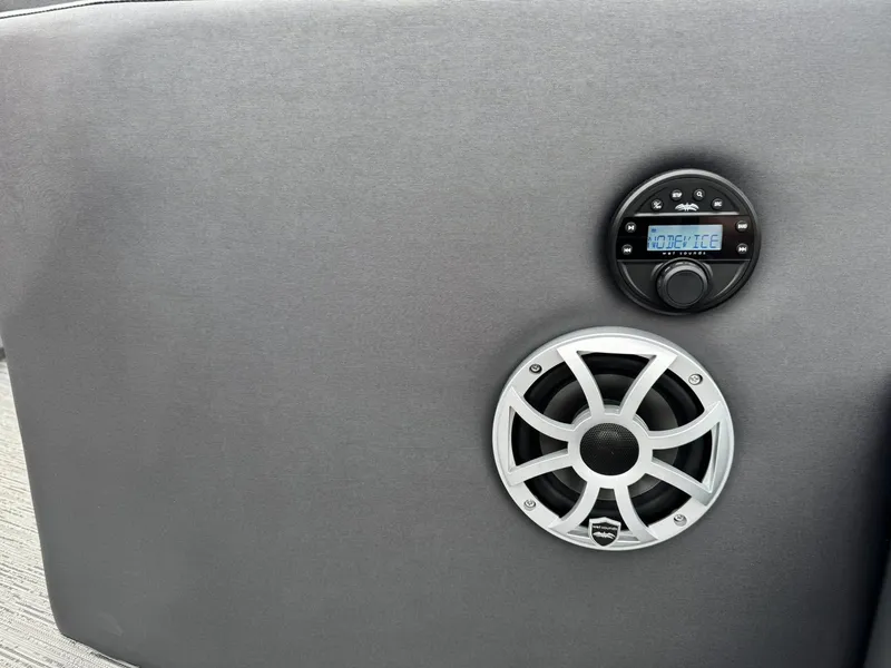 Slide: The Image of Starcraft SLS-5 R 2026 speaker and control panel. - 2