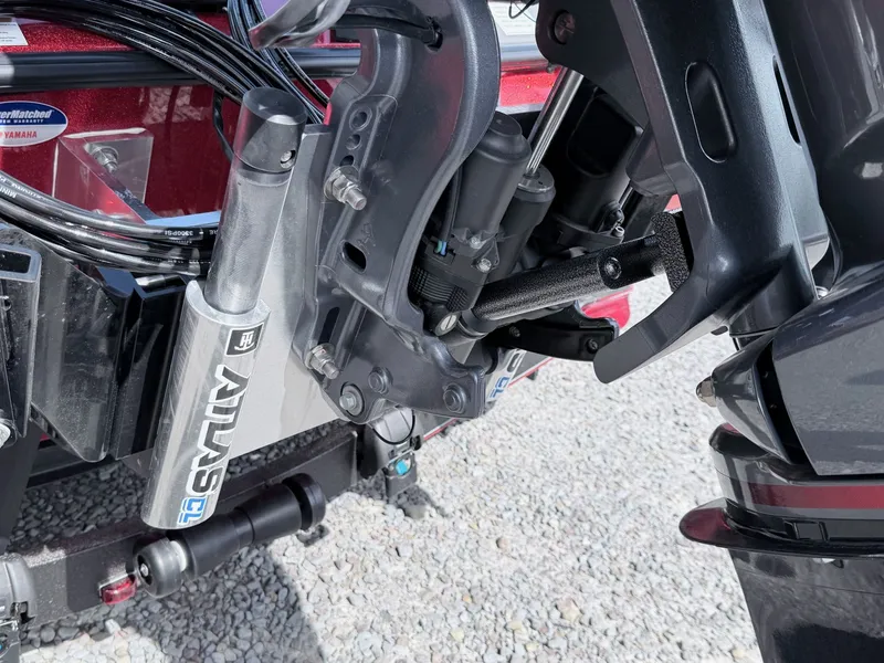 Slide: The Image of Close-up of a 2026 Skeeter ZXE21 boat transom. - 14