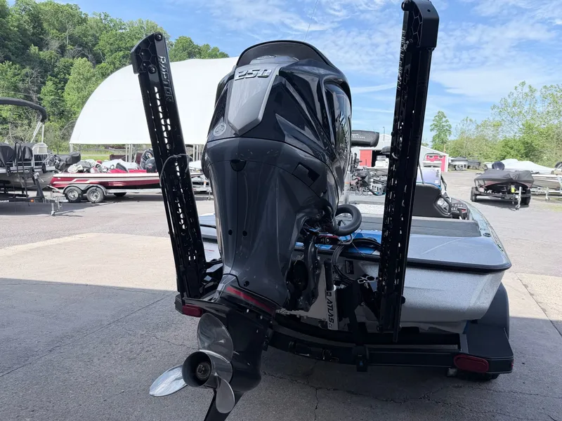 Slide: The Image of Skeeter ZXE20 2026 boat with powerful outboard motor. - 27