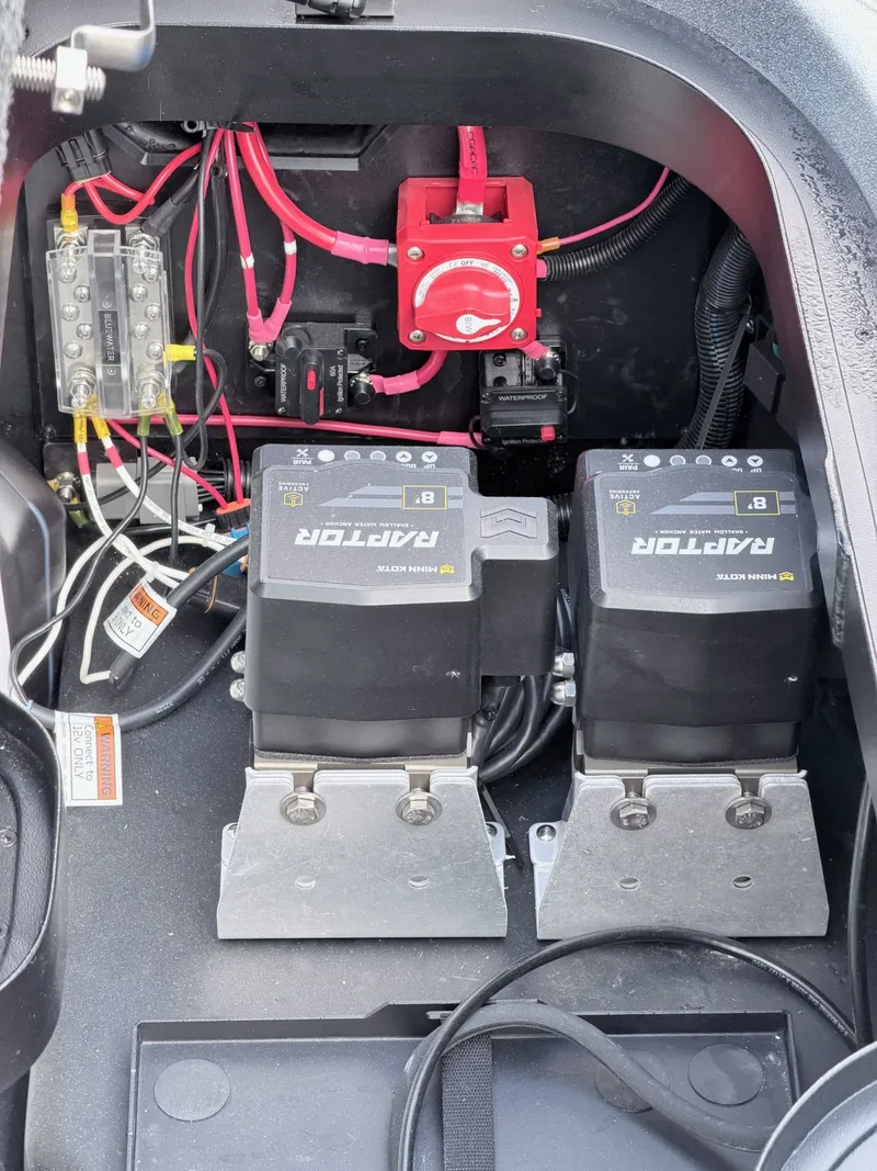 Slide: The Image of Electrical wiring in Skeeter ZXE20 boat, model year 2026. - 4