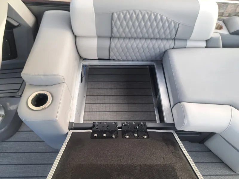 Slide: The Image of Avalon Catalina Quad Lounge Shift - 23' 2025 - 25