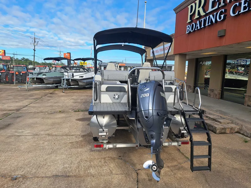 Slide: The Image of Avalon Catalina Quad Lounge Shift - 23' 2025 - 7