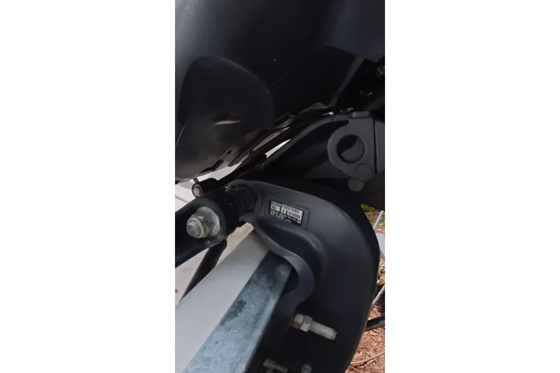 Slide: The Image of Close-up of a 2005 Wellcraft 232 Fisherman boat engine component. - 15