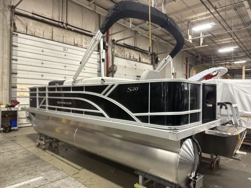 Slide: The Image of 2026 Bennington 20SF-Snap pontoon boat in warehouse - 4