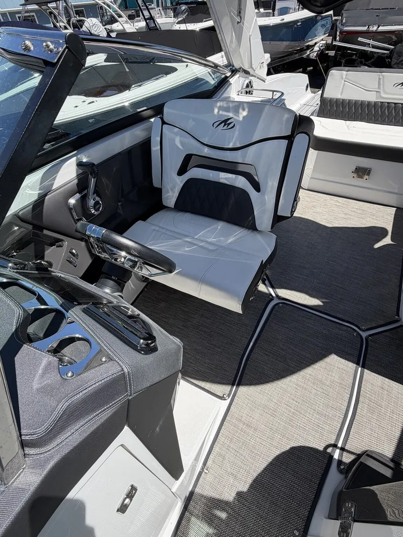 Slide: The Image of Interior of a 2018 Monterey SS 298SS boat with modern cockpit. - 15