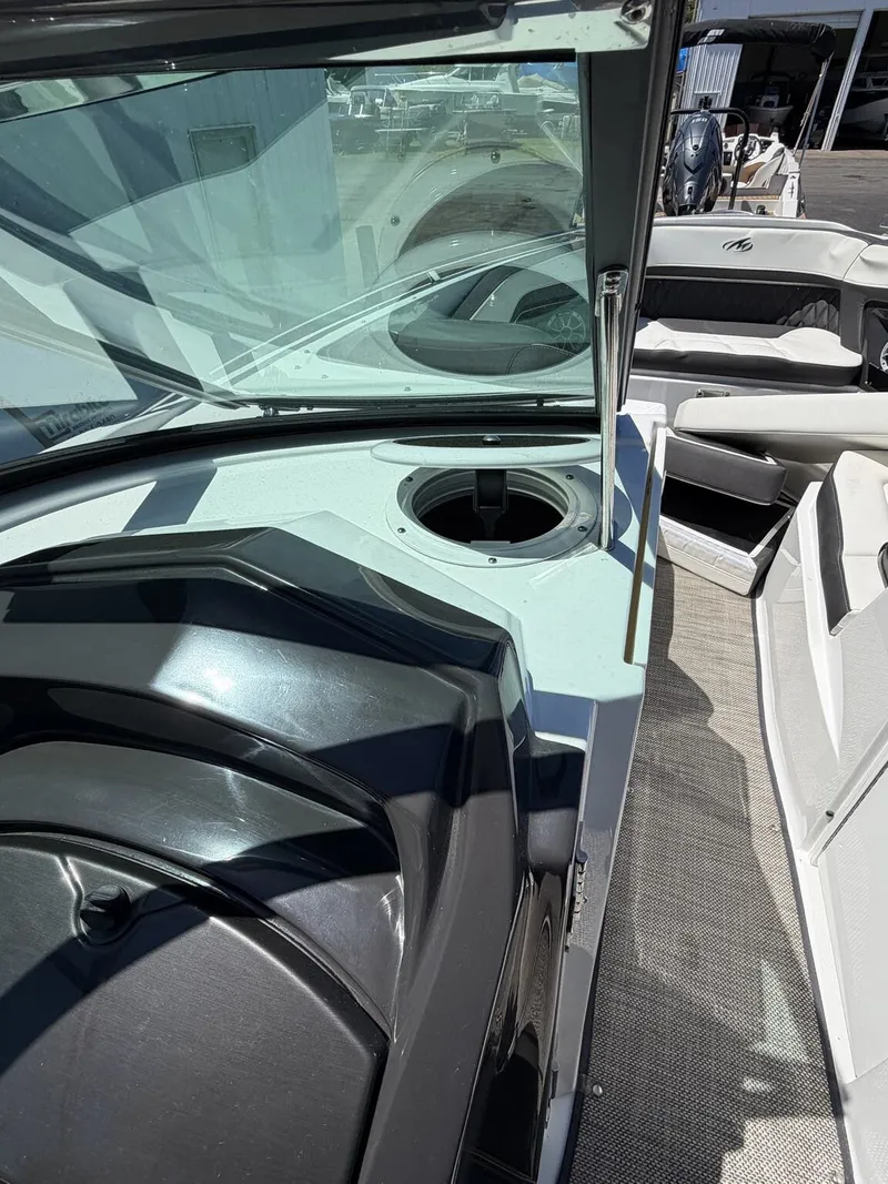 Slide: The Image of Interior view of a 2018 Monterey SS 298SS boat. - 16