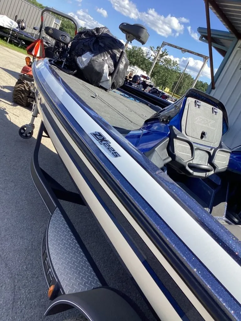 Slide: The Image of 2019 Skeeter ZX225 boat on trailer, ready for water. - 19