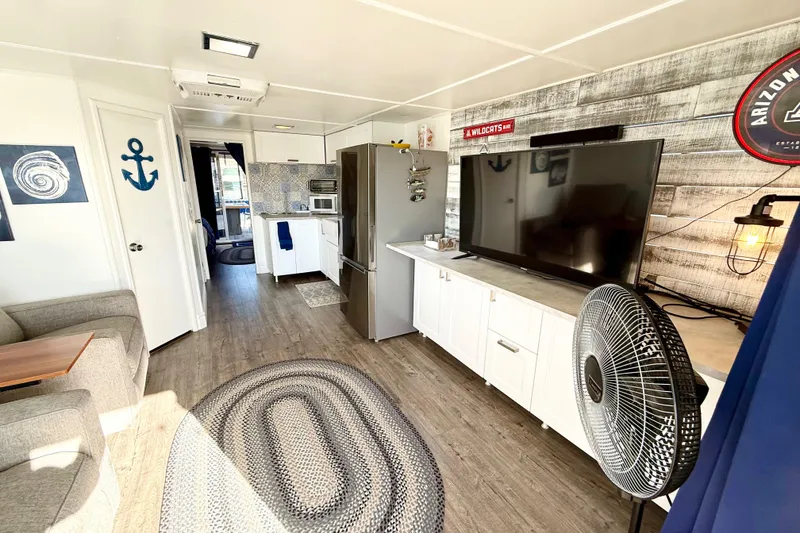 Slide: The Image of Interior of a 1986 Hilburn 4014 Executive with modern decor and appliances. - 3
