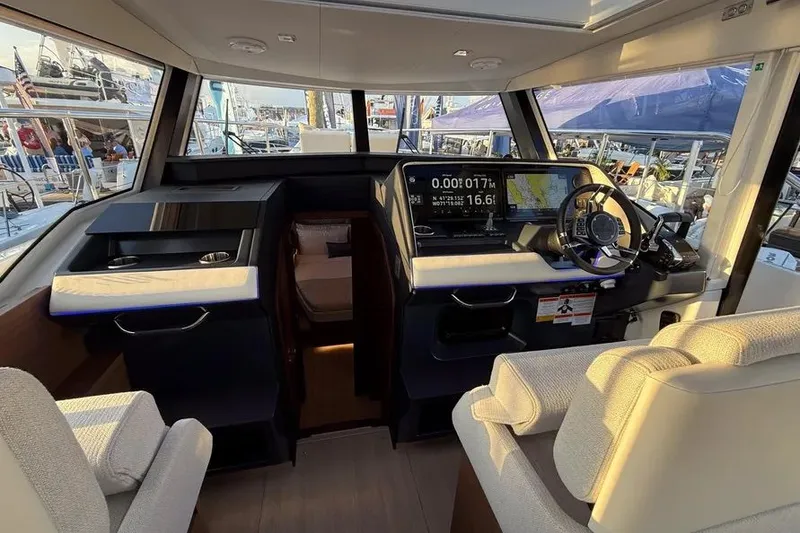 Slide: The Image of Interior of the 2026 Wellcraft 44 Explorer yacht. - 23