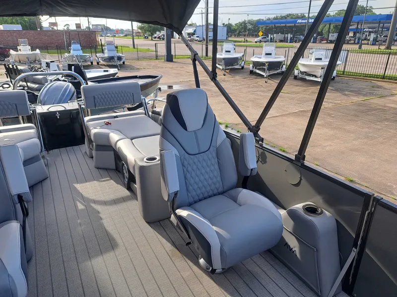 Slide: The Image of Interior of 2025 Avalon Catalina Quad Lounge Shift with luxurious seating. - 23