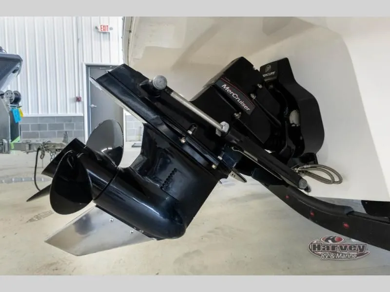 Slide: The Image of 2014 Regal 2000 boat drive with MerCruiser engine. - 5