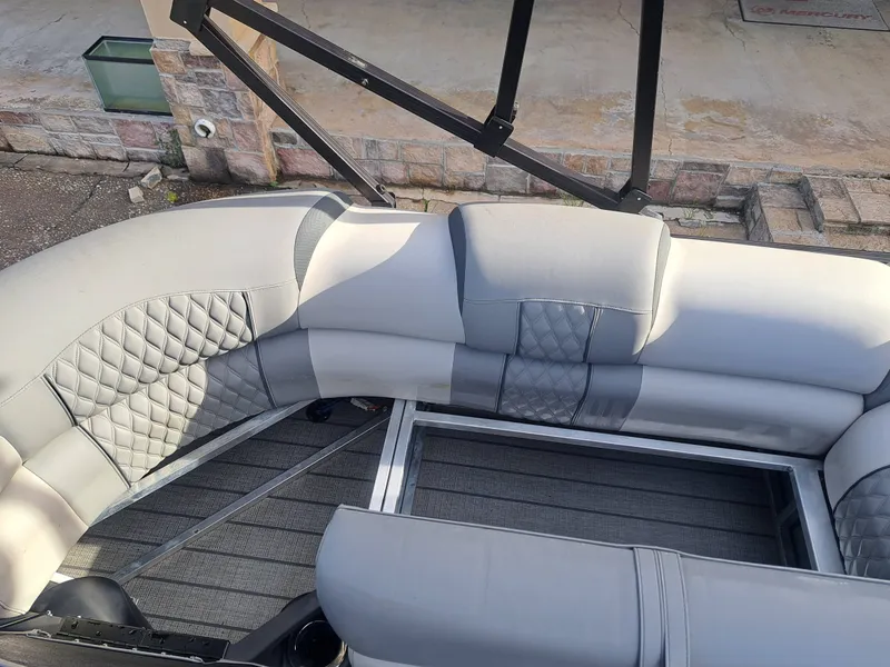 Slide: The Image of Interior of 2025 Avalon Catalina Quad Lounge Shift with gray upholstery. - 13
