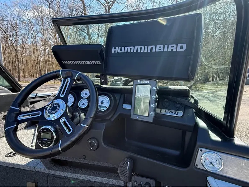 Slide: The Image of Lund 2175PROV 2020 boat console with Humminbird electronics. - 5