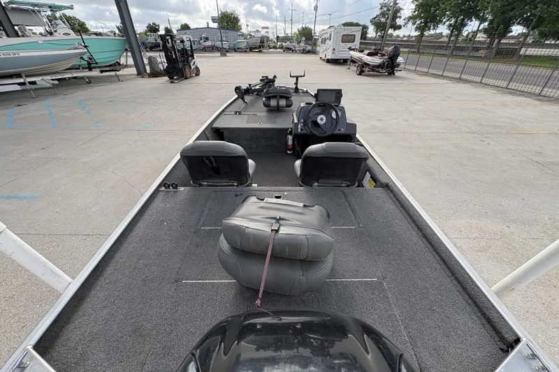 Slide: The Image of 2020 Tracker Bass Tracker Classic XL boat interior with seating and steering console. - 15