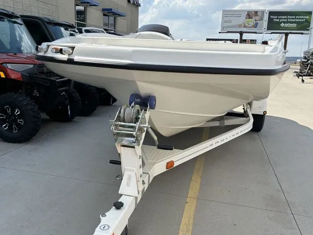 Slide: The Image of Bayliner 197 2008 - 5