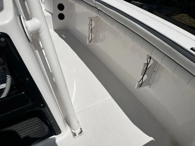 Slide: The Image of Yamaha Fishsport 190 2017 - 11