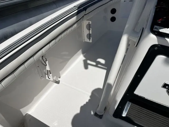 Slide: The Image of Yamaha Fishsport 190 2017 - 12