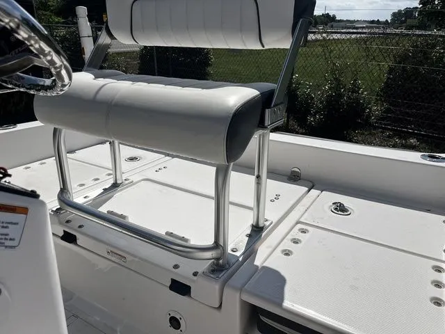 Slide: The Image of Yamaha Fishsport 190 2017 - 15