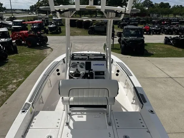 Slide: The Image of Yamaha Fishsport 190 2017 - 8