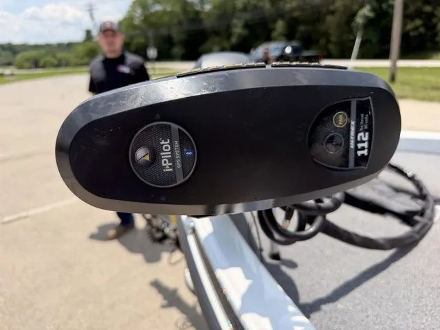 Slide: The Image of Phoenix Bass Boat 919 ProXP 2022 - 10
