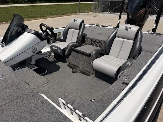 Slide: The Image of Phoenix Bass Boat 919 ProXP 2022 - 11