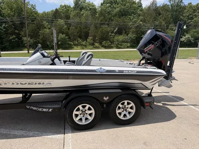 Slide: The Image of Phoenix Bass Boat 919 ProXP 2022 - 12