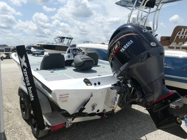 Slide: The Image of Xpress Hyper Lift H20B 2026 with Yamaha engine on trailer. - 6