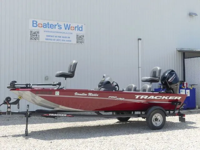 The Image of Tracker Pro 170 2022 - 1