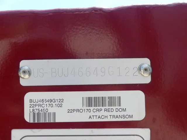 Slide: The Image of Tracker Pro 170 2022 - 8