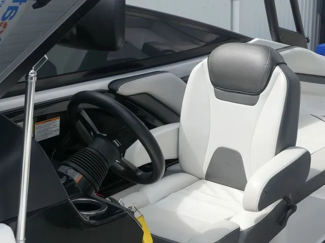 Slide: The Image of Yamaha AR240 2019 - 22