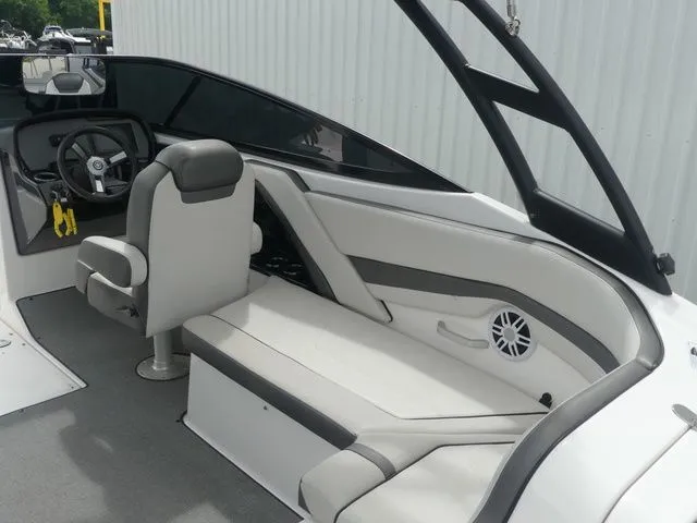 Slide: The Image of Yamaha AR240 2019 - 30