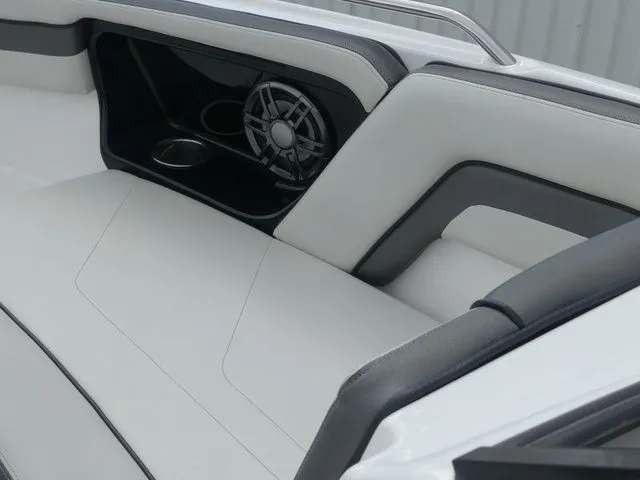 Slide: The Image of Yamaha AR240 2019 - 34