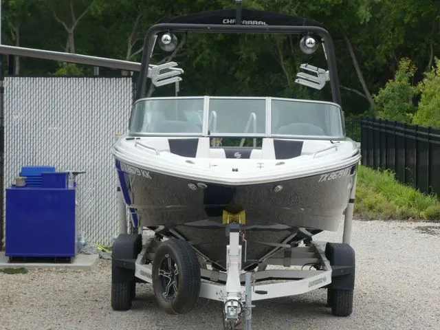 The Image of Chaparral 23 Surf 2021 - 1