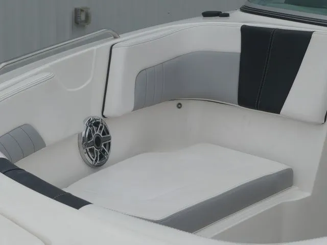 Slide: The Image of Chaparral 23 Surf 2021 - 17