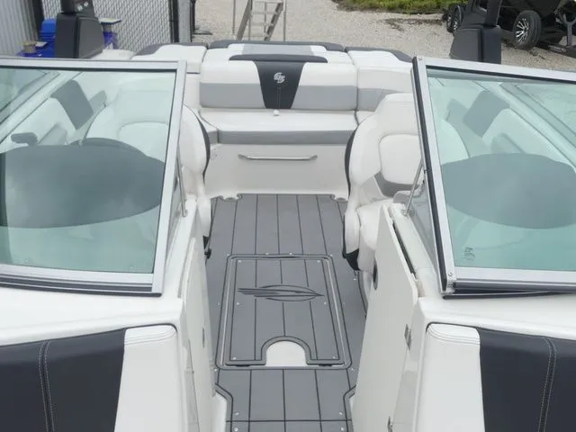 Slide: The Image of Chaparral 23 Surf 2021 - 18
