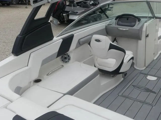 Slide: The Image of Chaparral 23 Surf 2021 - 32