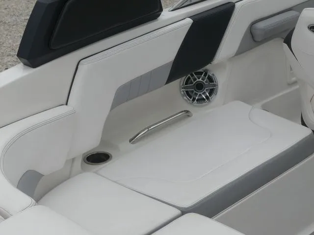 Slide: The Image of Chaparral 23 Surf 2021 - 33
