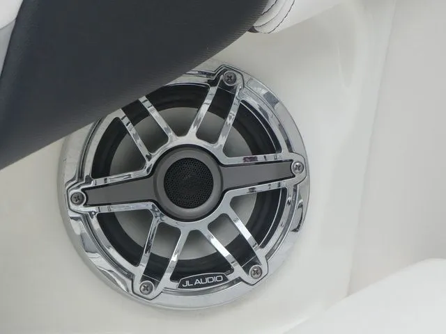 Slide: The Image of Chaparral 23 Surf 2021 - 35