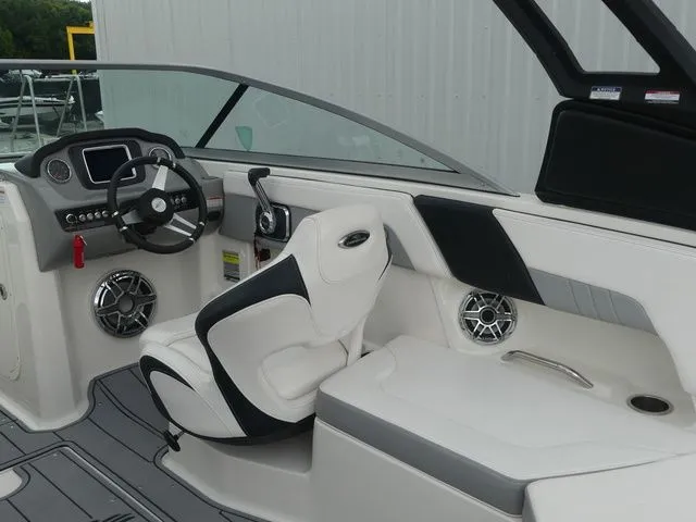 Slide: The Image of Chaparral 23 Surf 2021 - 36