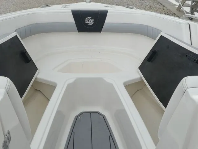 Slide: The Image of Chaparral 23 Surf 2021 - 39