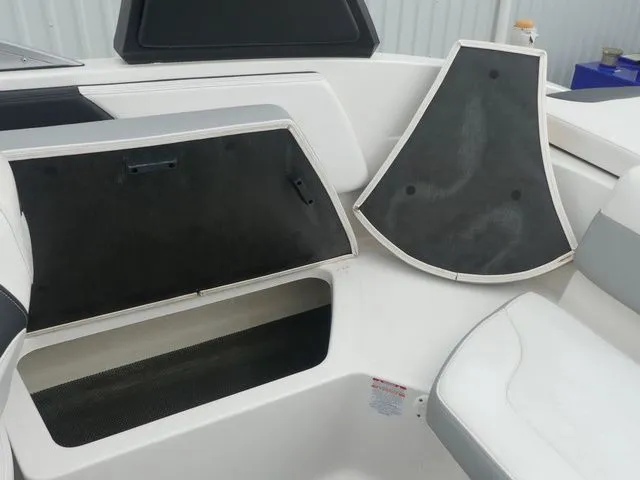 Slide: The Image of Chaparral 23 Surf 2021 - 42