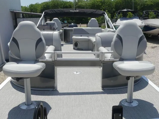 Slide: The Image of Tahoe Sport 85 Rear Fish 23 FT 2025 - 14