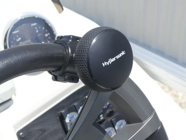 Slide: The Image of Tahoe Sport 85 Rear Fish 23 FT 2025 - 56