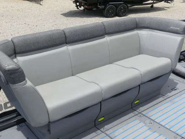 Slide: The Image of Sea-Doo Switch® 19-170 hp 2023 - 19