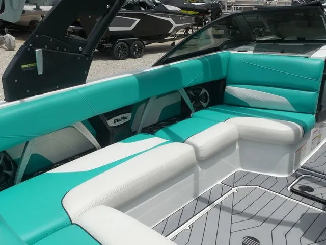 Slide: The Image of Malibu Wakesetter 22 MXZ 2019 - 29